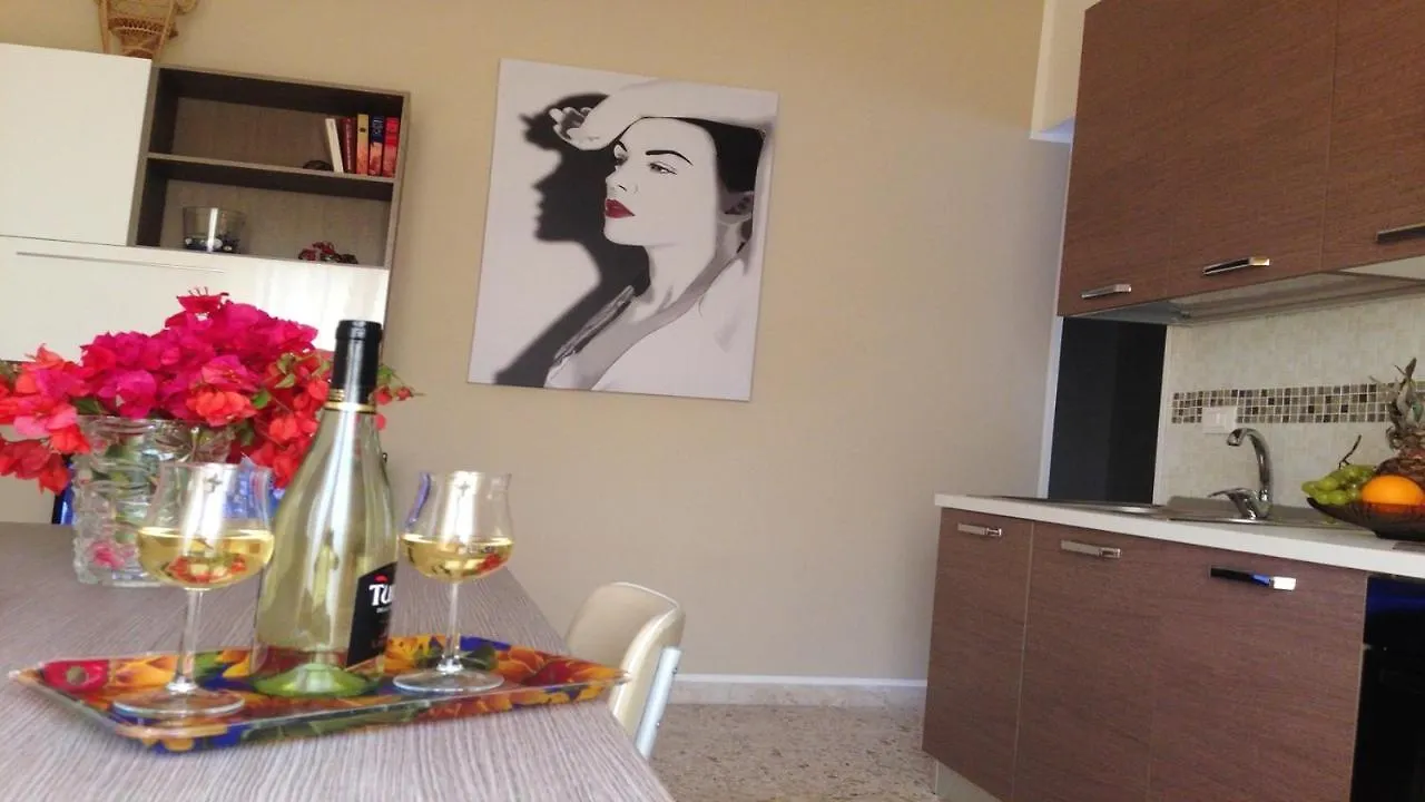 Bright Apartment In Alcamo: 100 M² With Sea View アルカモ