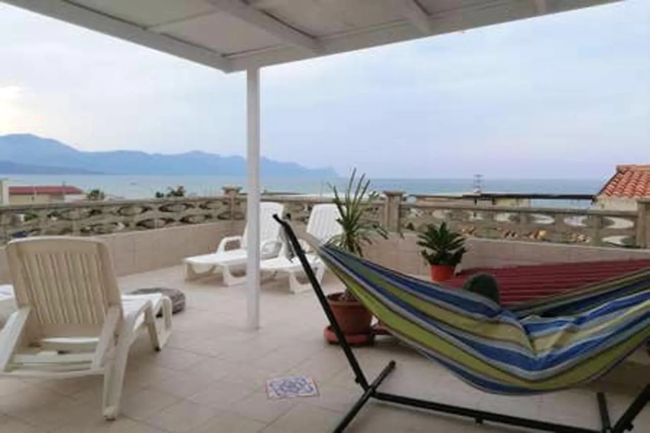 Bright Apartment In Alcamo: 100 M² With Sea View イタリア