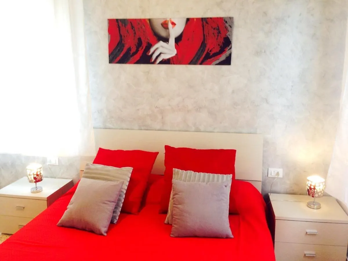 Bright Apartment In Alcamo: 100 M² With Sea View  アルカモ