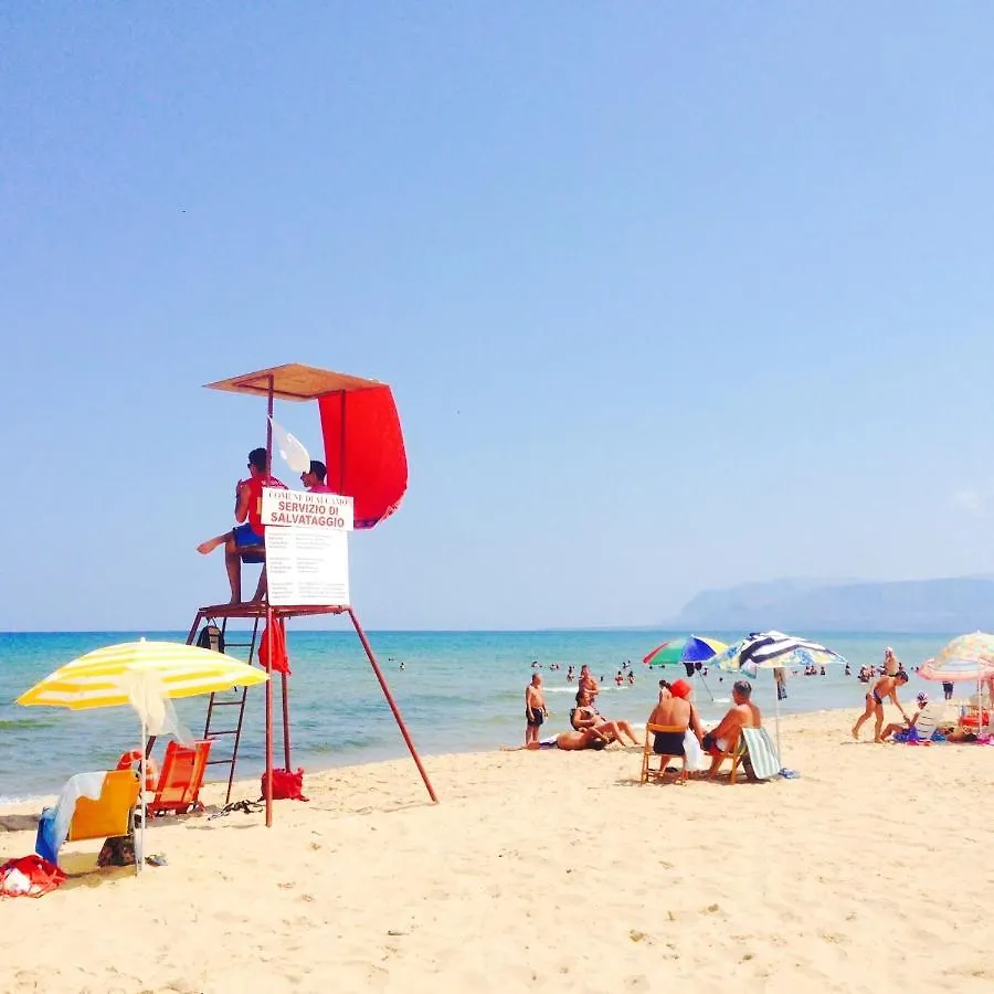 Bright Apartment In Alcamo: 100 M² With Sea View 0*, アルカモ イタリア
